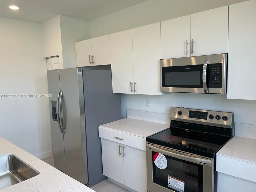 10007 SW 231 Ln