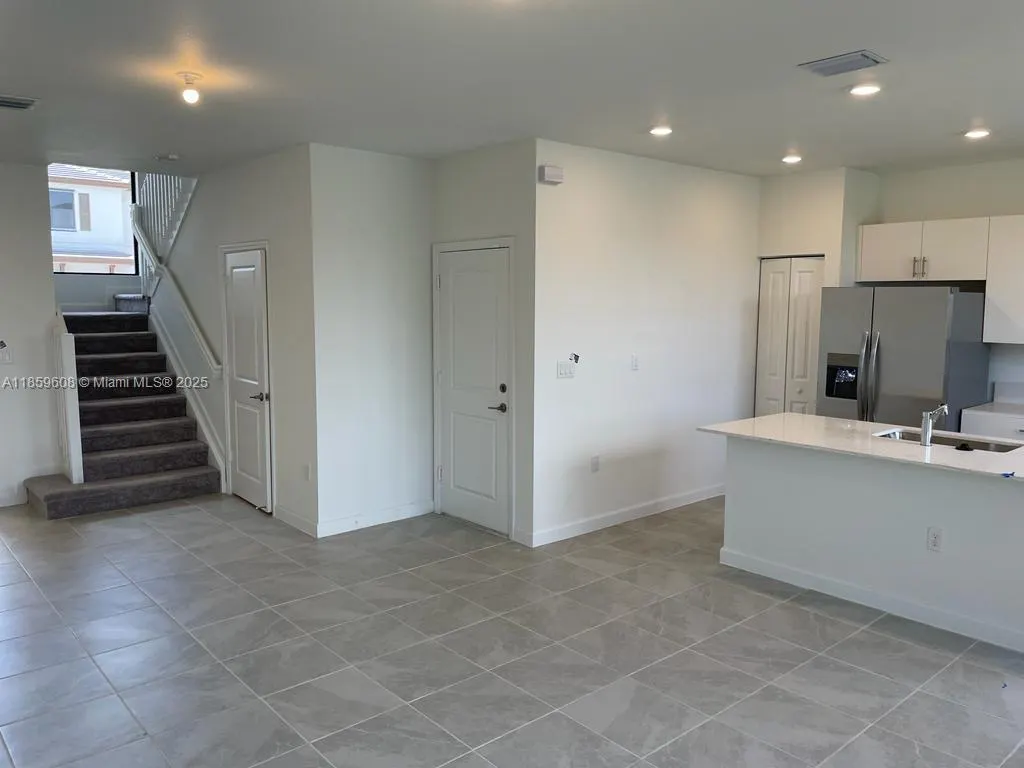 10007 SW 231 Ln