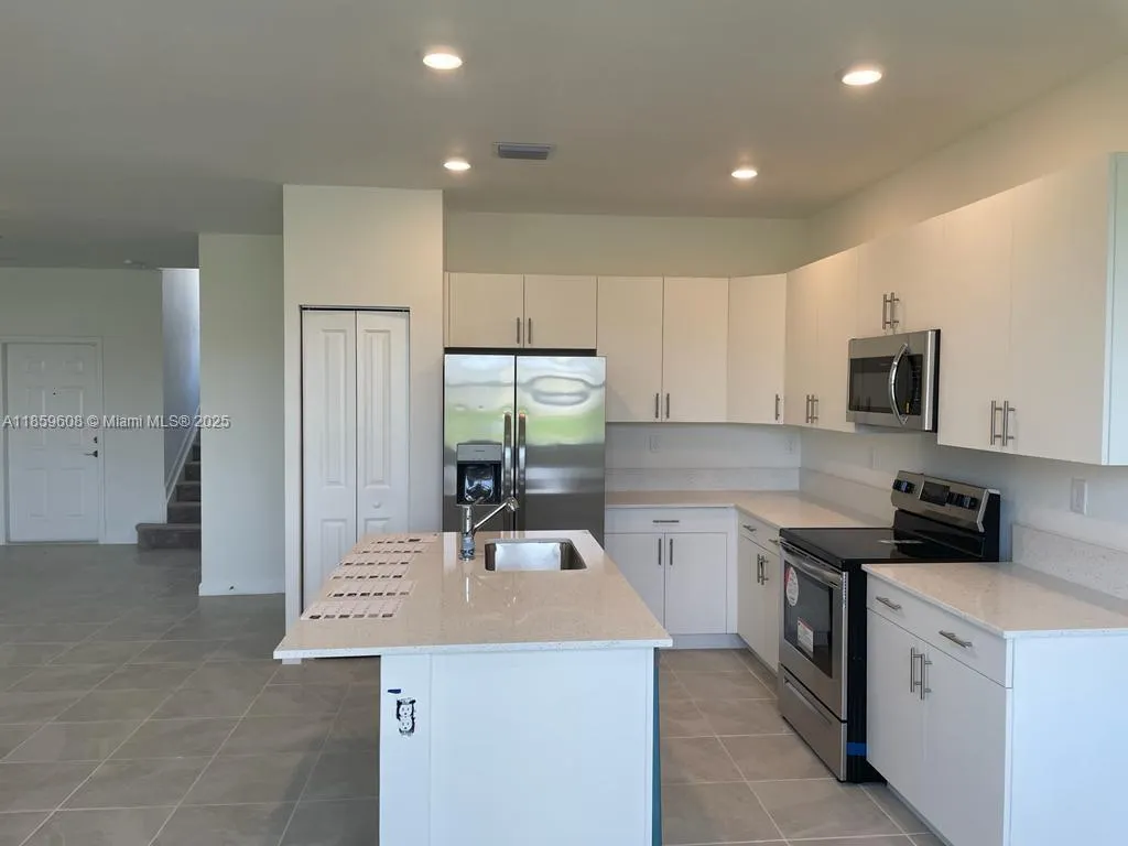 10007 SW 231 Ln
