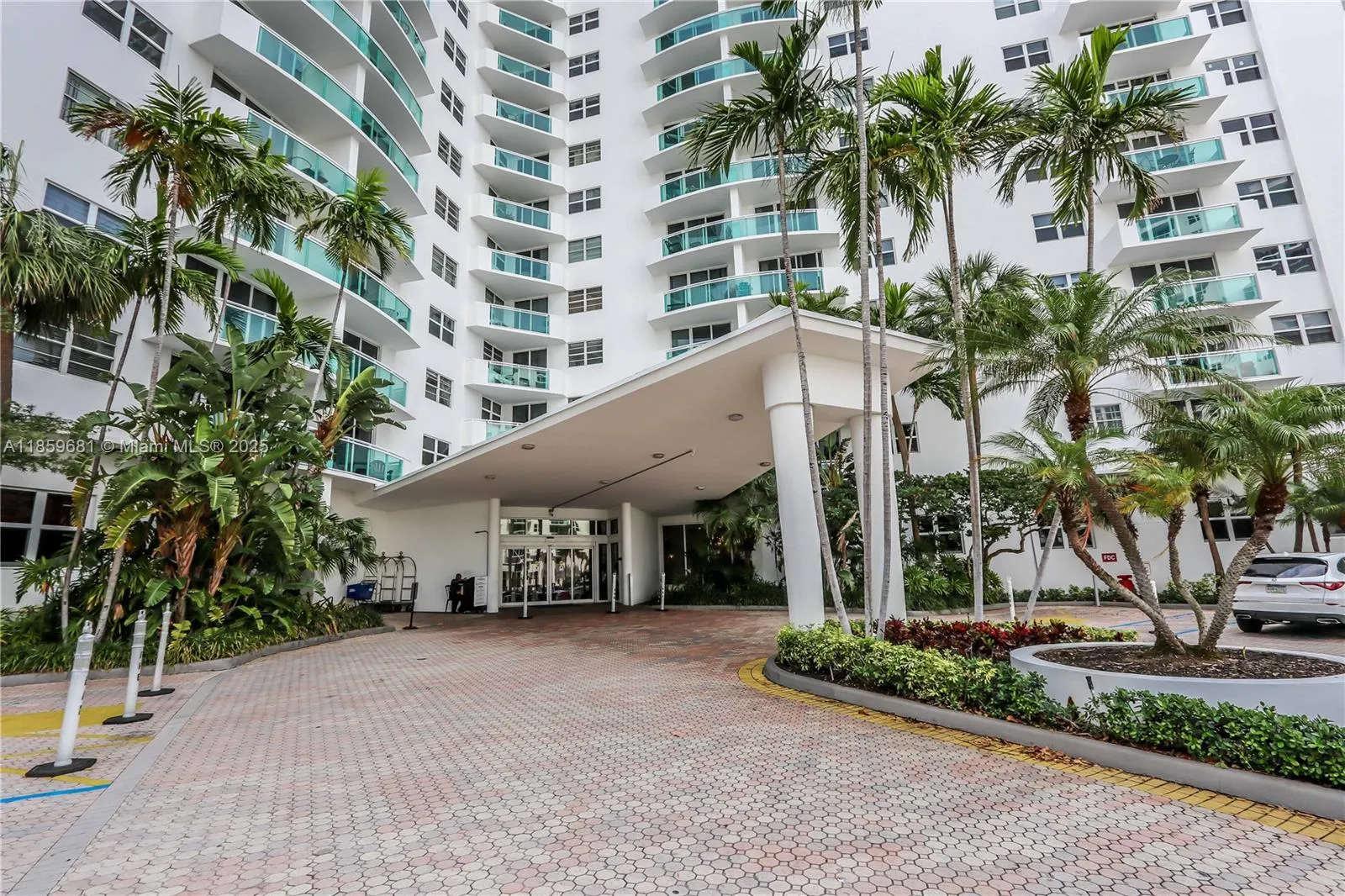 3001 S Ocean Dr, #411