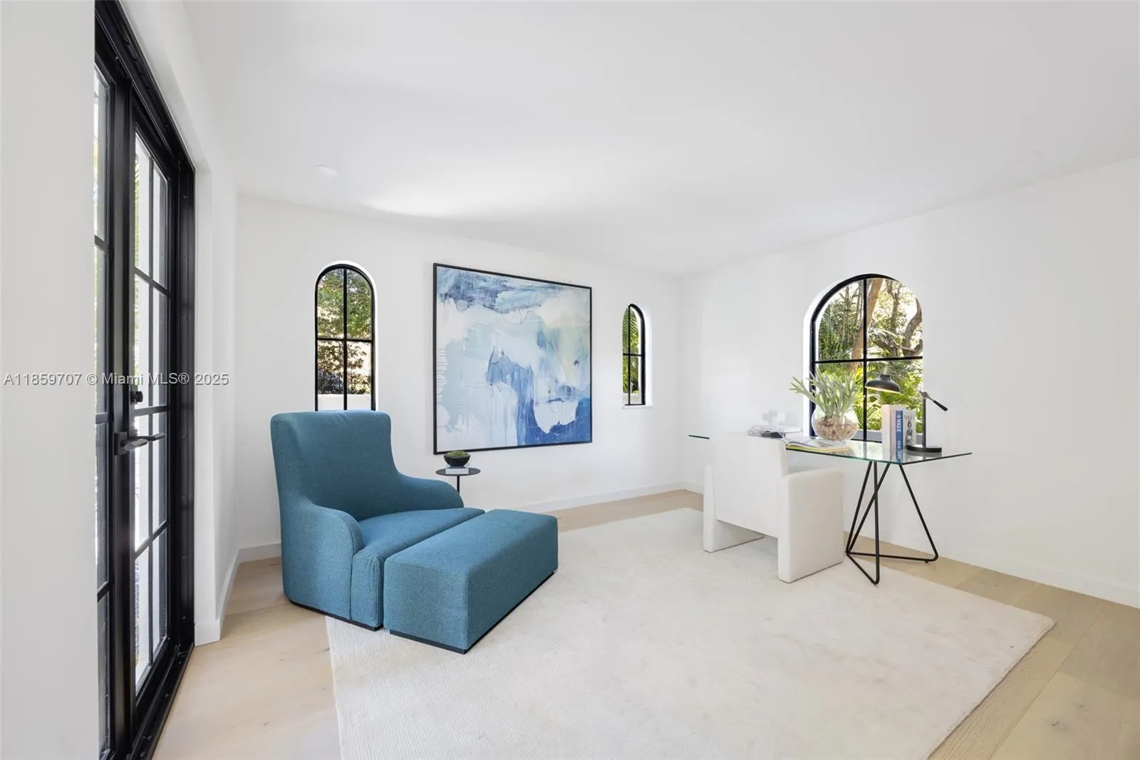 6811 Riviera Dr