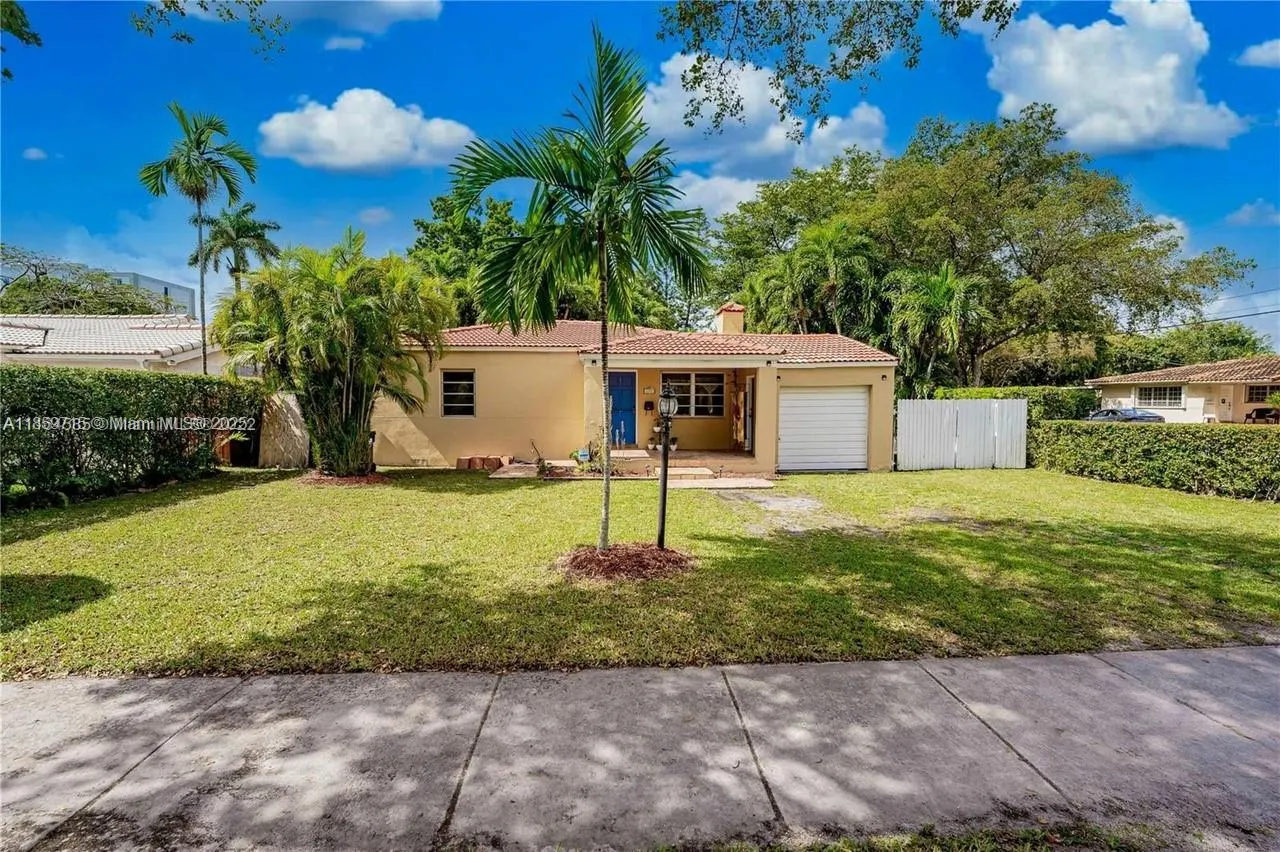 600 Minola Dr