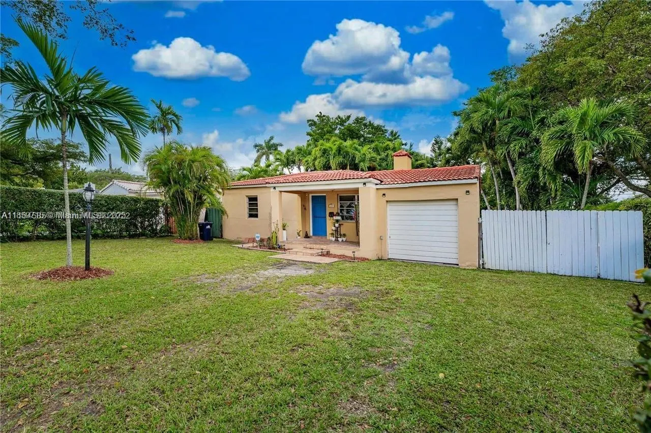 600 Minola Dr