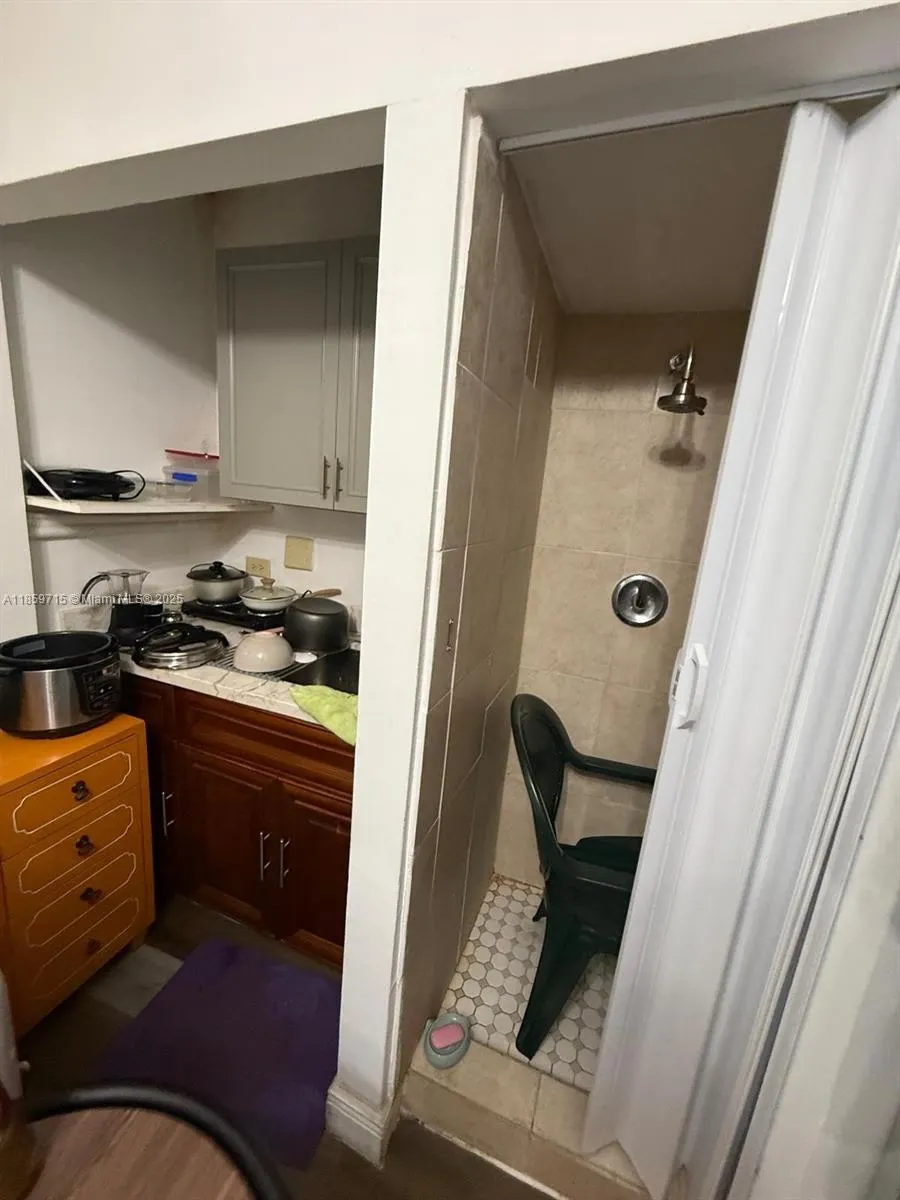 600 Minola Dr