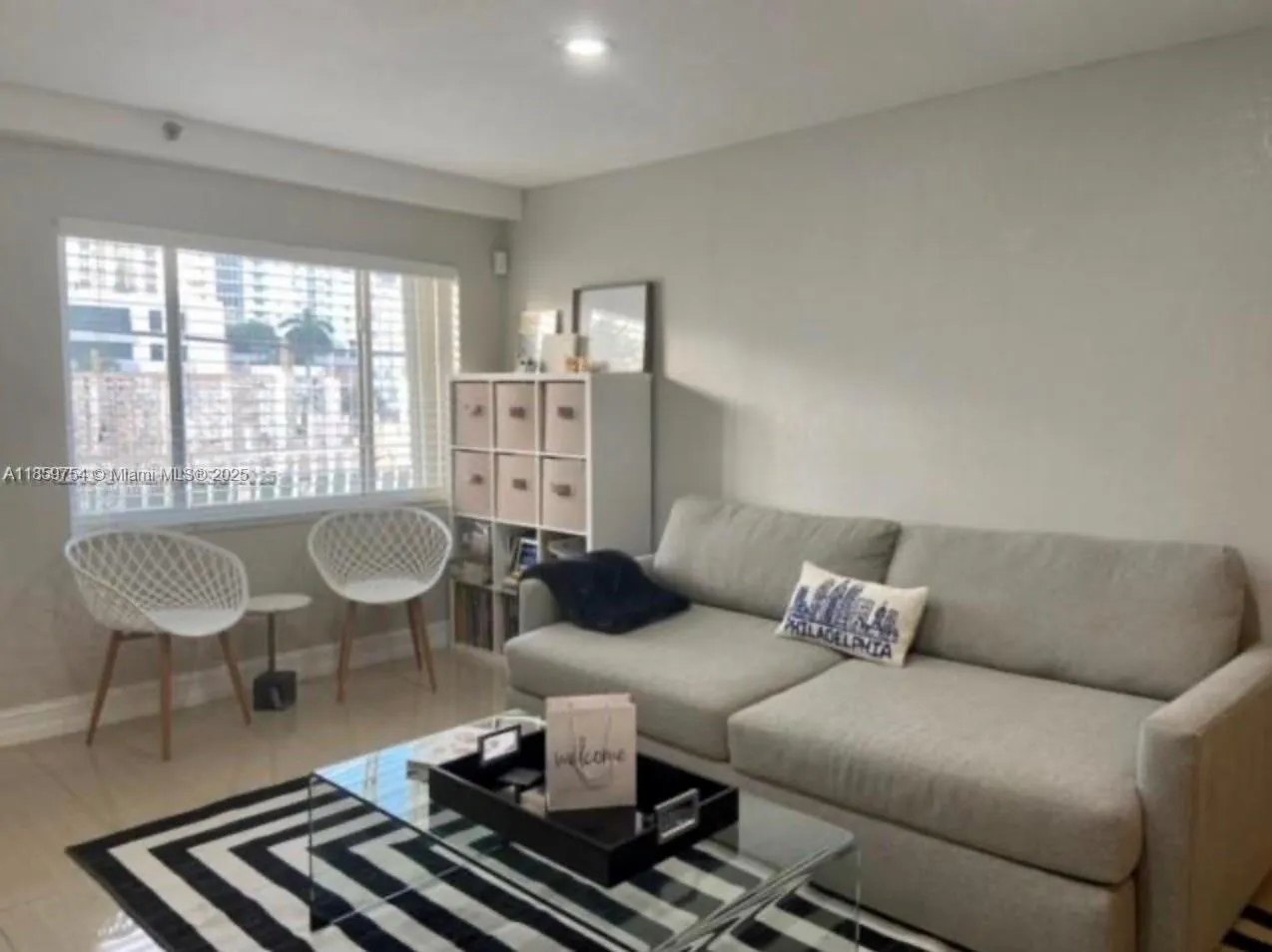 677 NE 24th St, #203