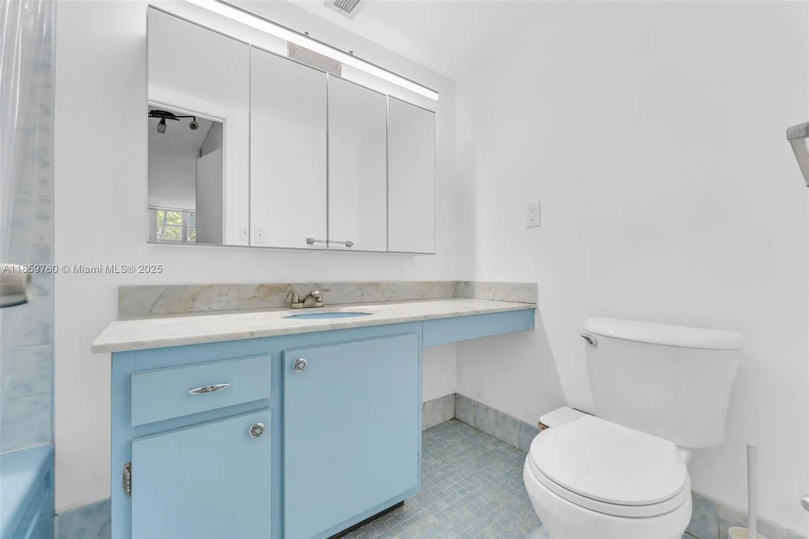 2780 NE 183rd St, #109