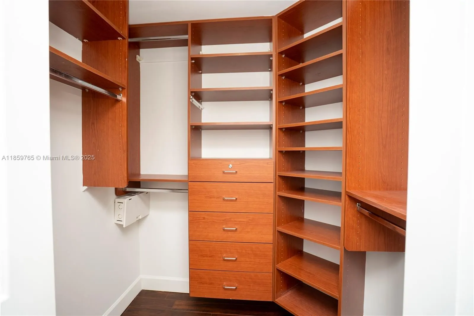 1300 Ponce De Leon Blvd, #709