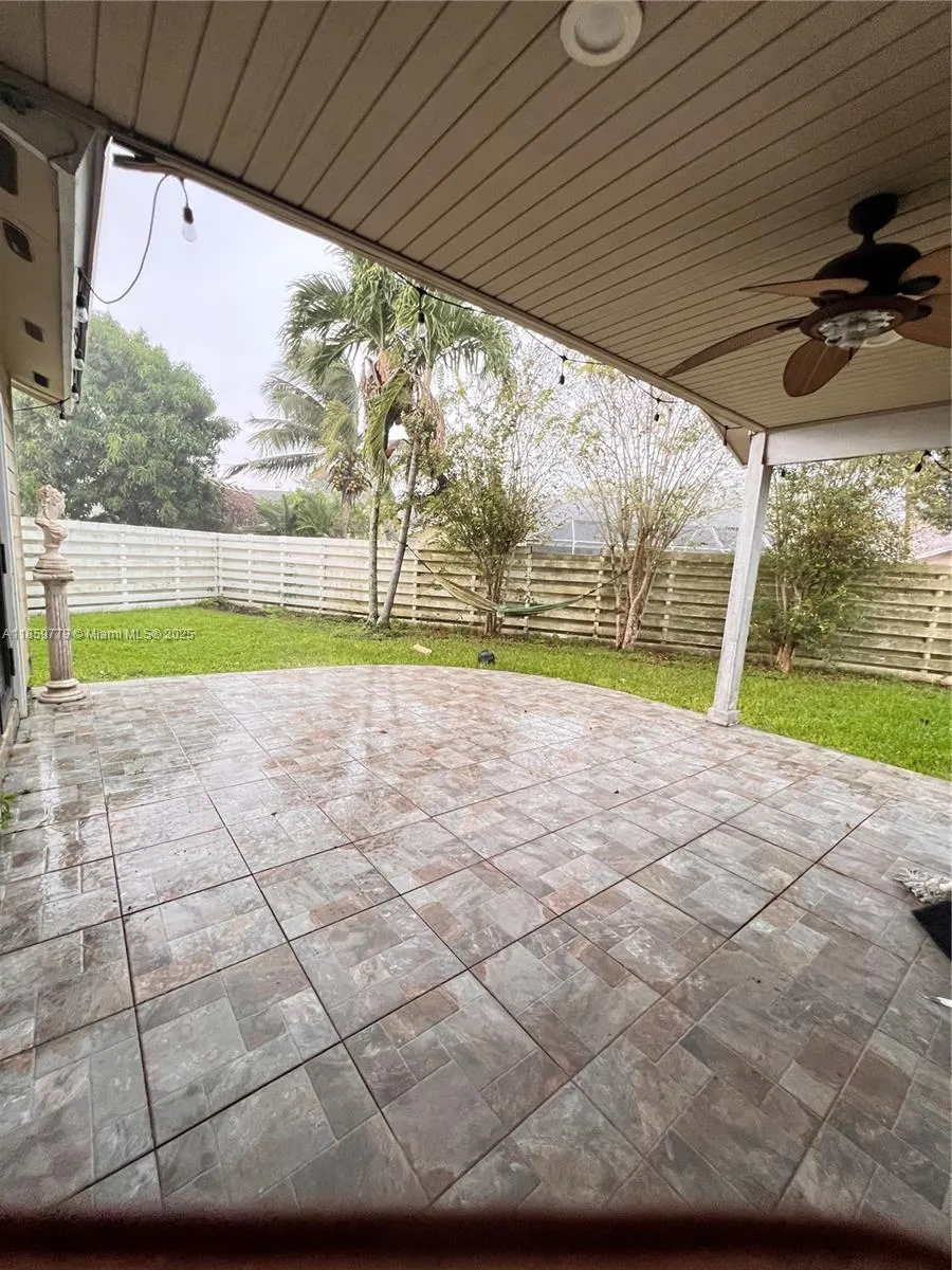 14574 SW 142nd Ct Cir S
