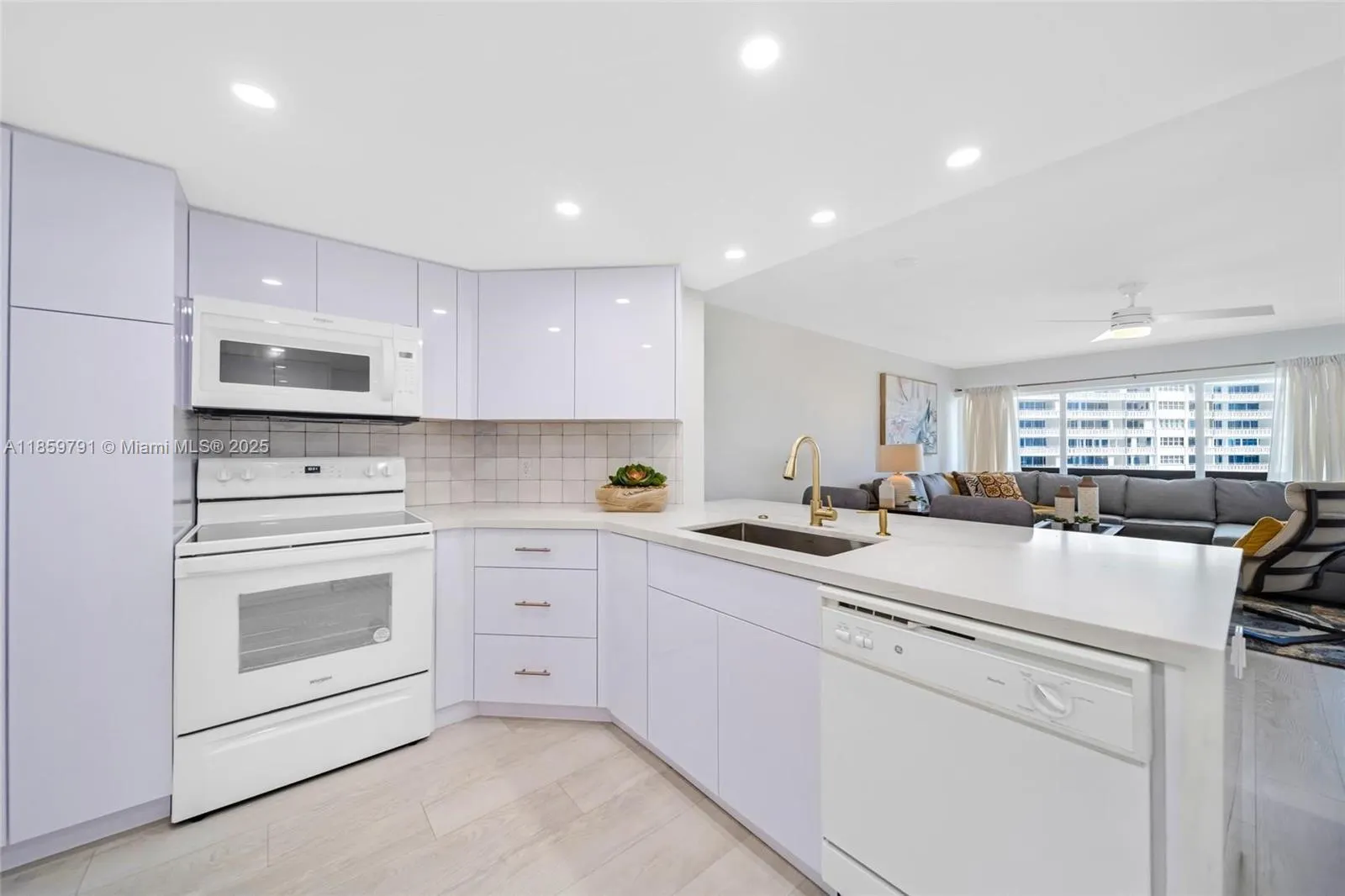 2100 S Ocean Dr, #5B