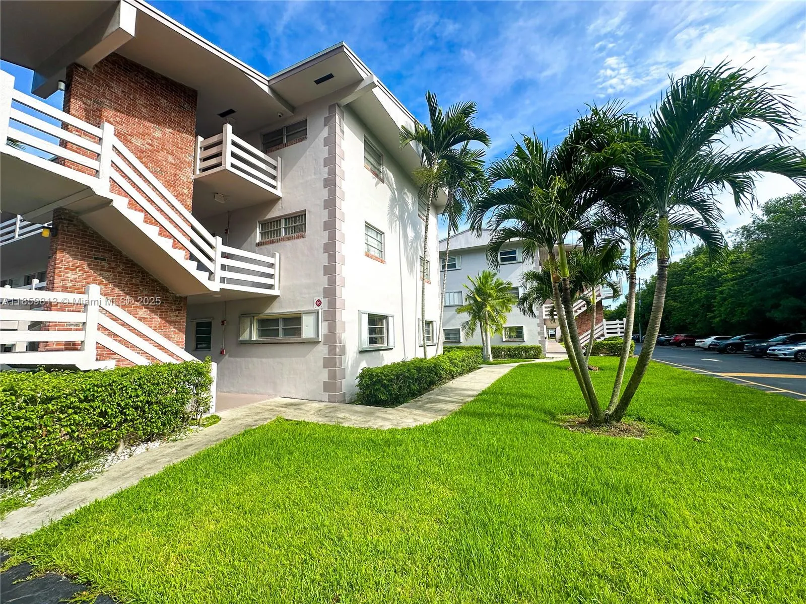 700 Layne Blvd, #210