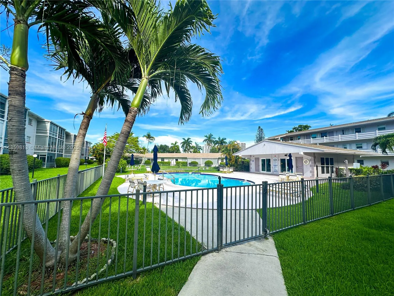 700 Layne Blvd, #210