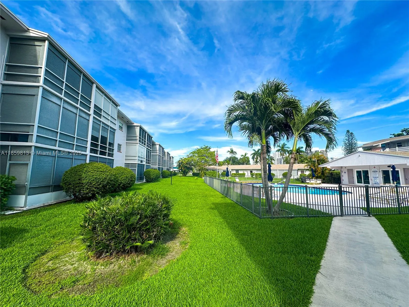 700 Layne Blvd, #210