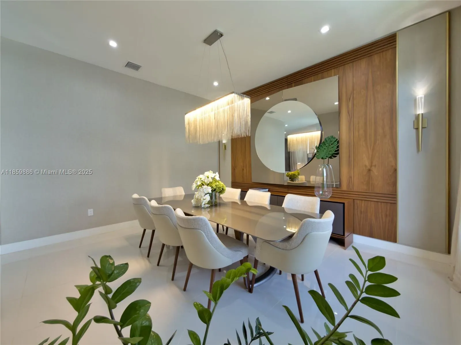 8162 NW 48th Ter
