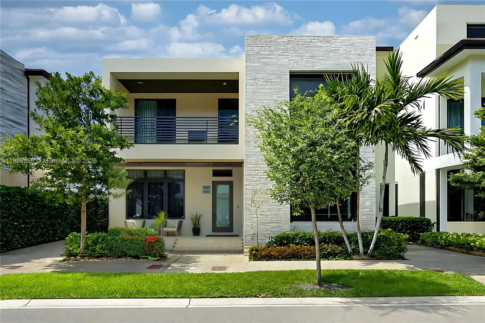 8162 NW 48th Ter