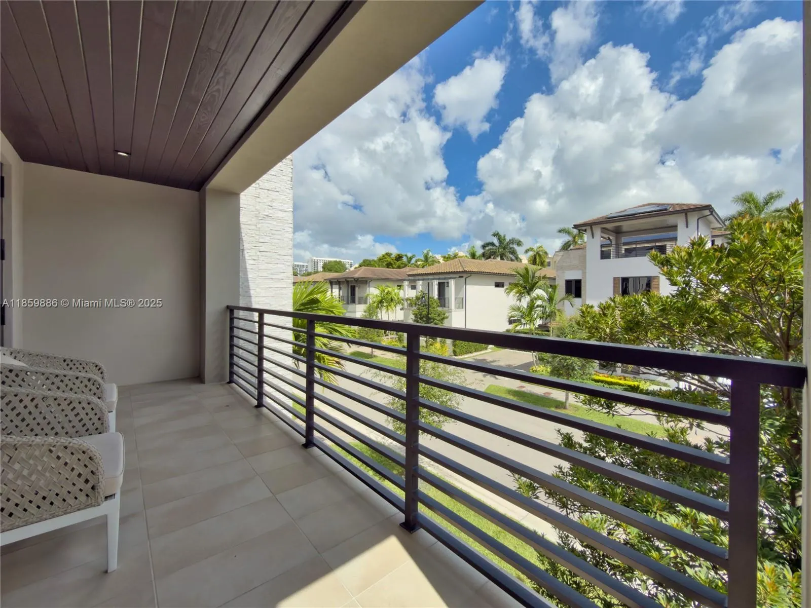 8162 NW 48th Ter