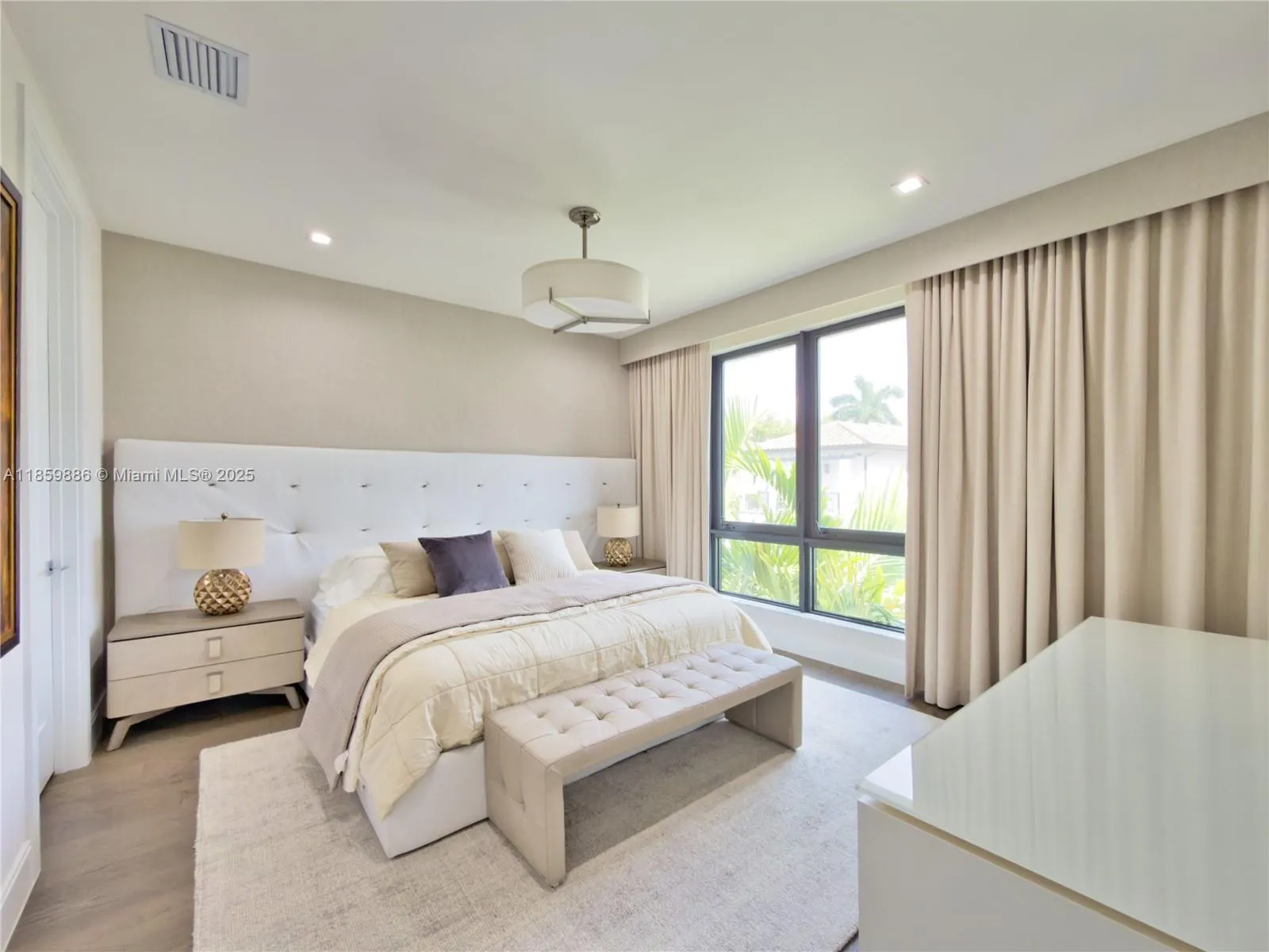 8162 NW 48th Ter