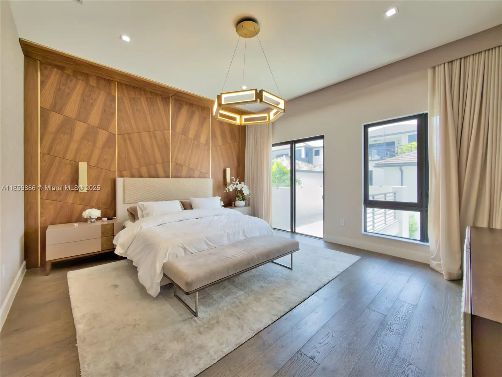 8162 NW 48th Ter
