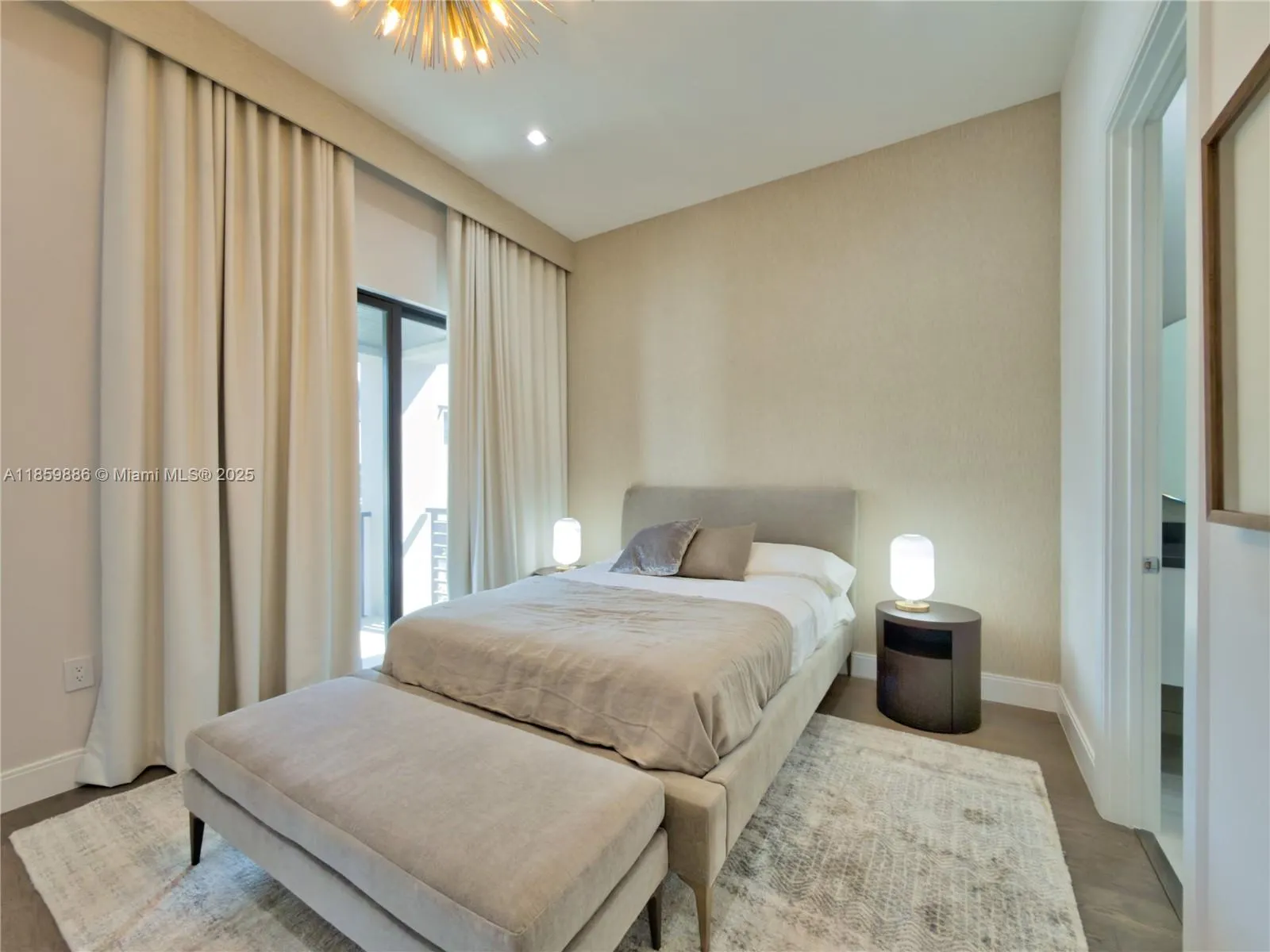 8162 NW 48th Ter