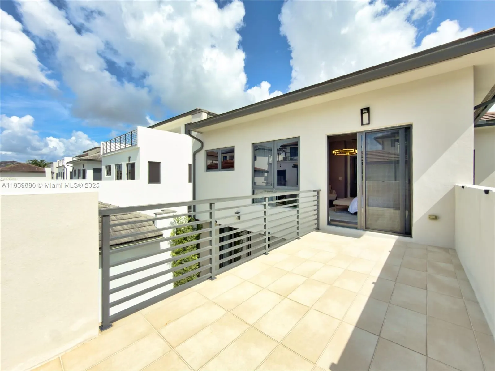 8162 NW 48th Ter