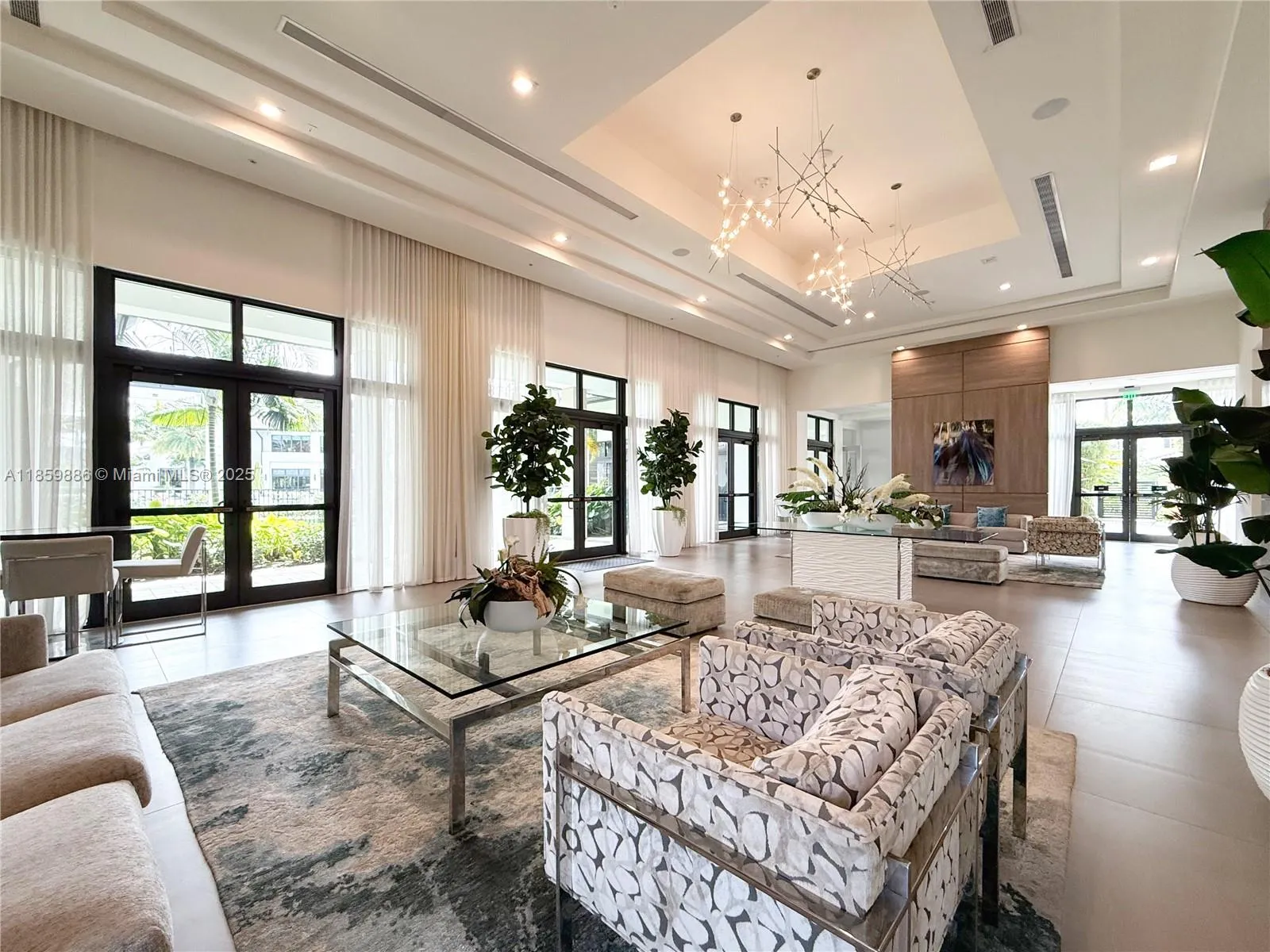 8162 NW 48th Ter