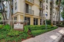 1919 Van Buren St, #818A