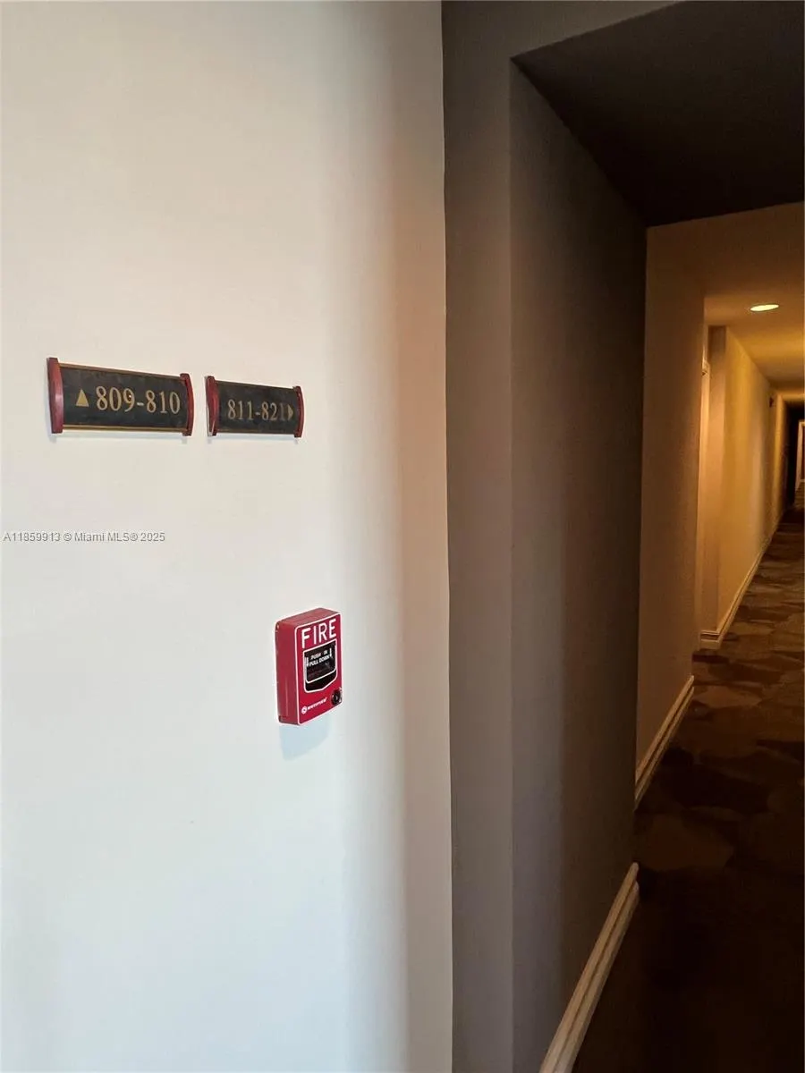 1919 Van Buren St, #818A