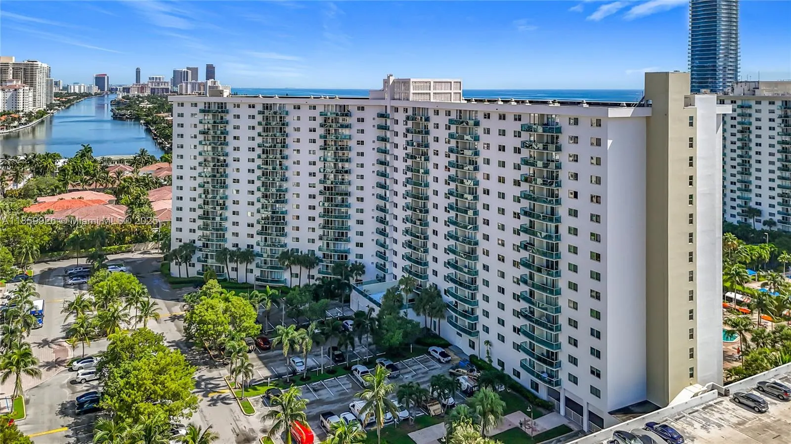 19380 Collins Ave, #308