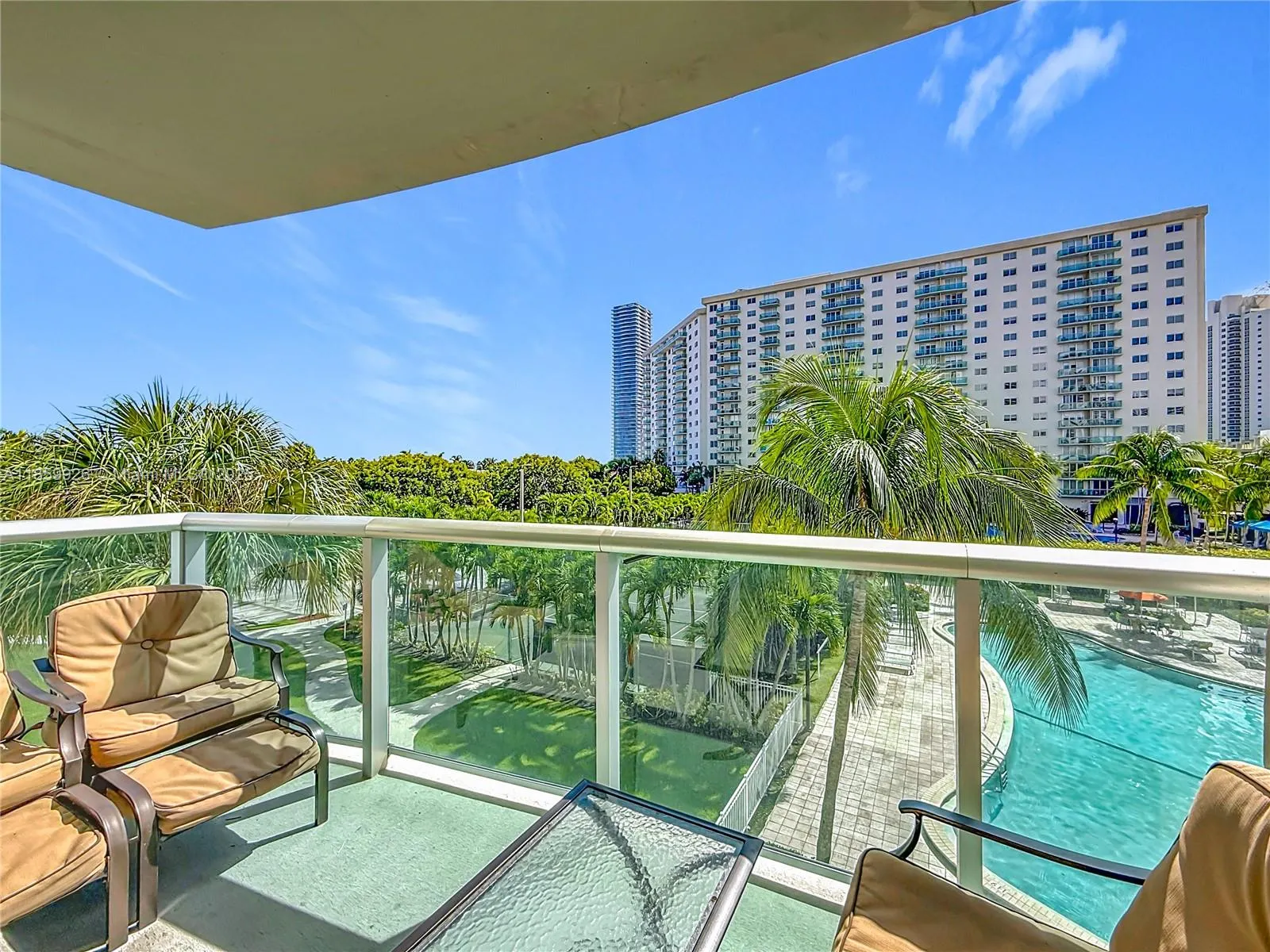 19380 Collins Ave, #308