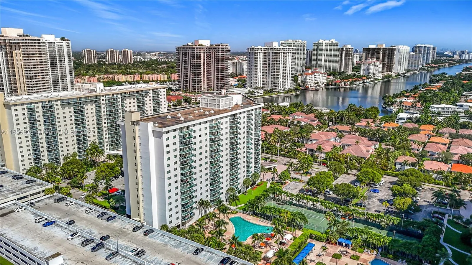 19380 Collins Ave, #308