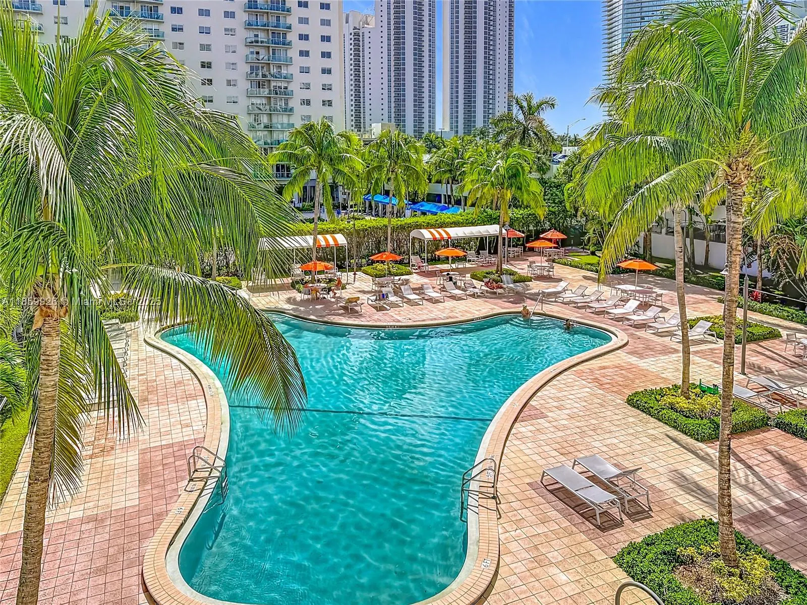 19380 Collins Ave, #308