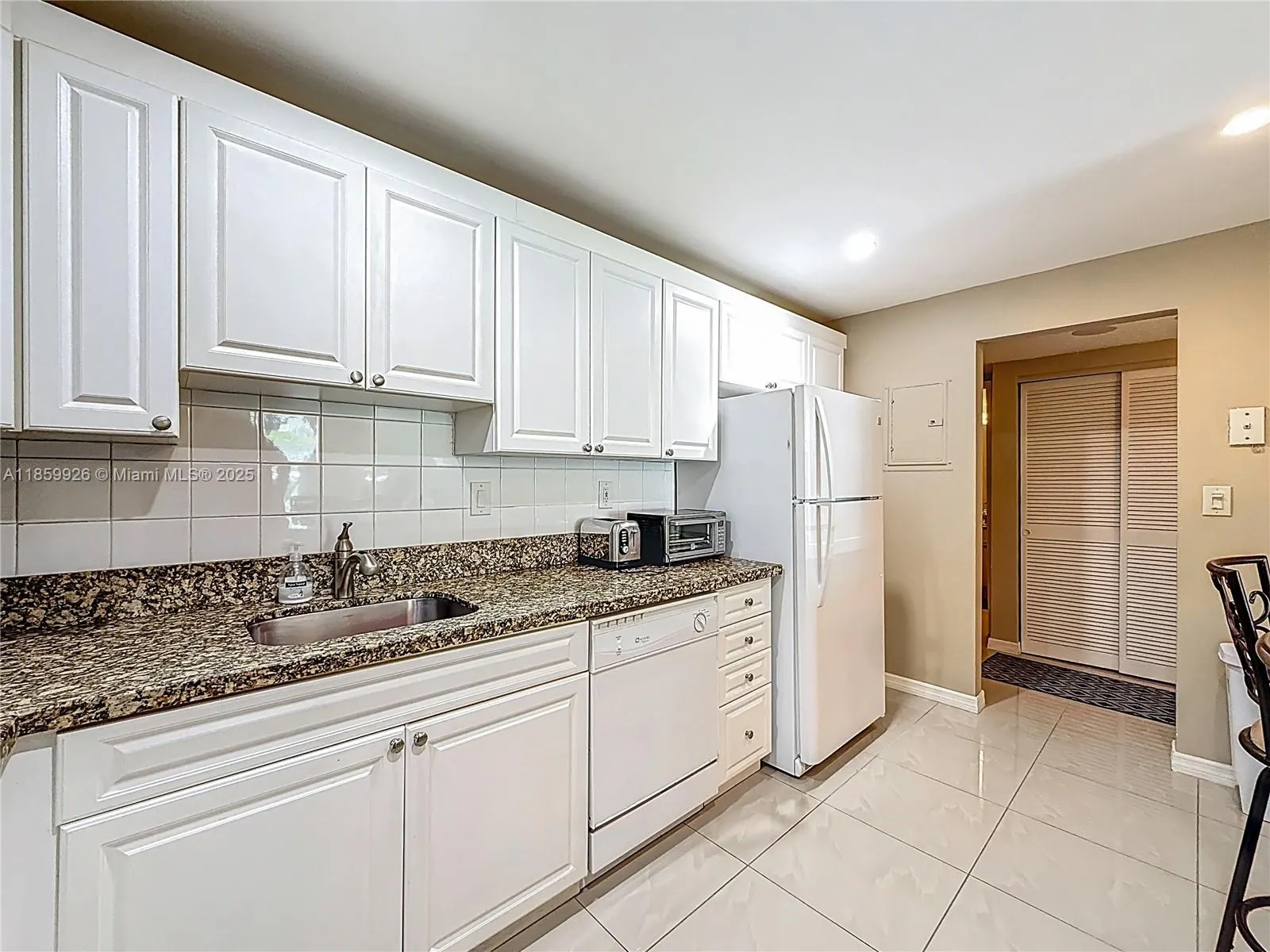 19380 Collins Ave, #308