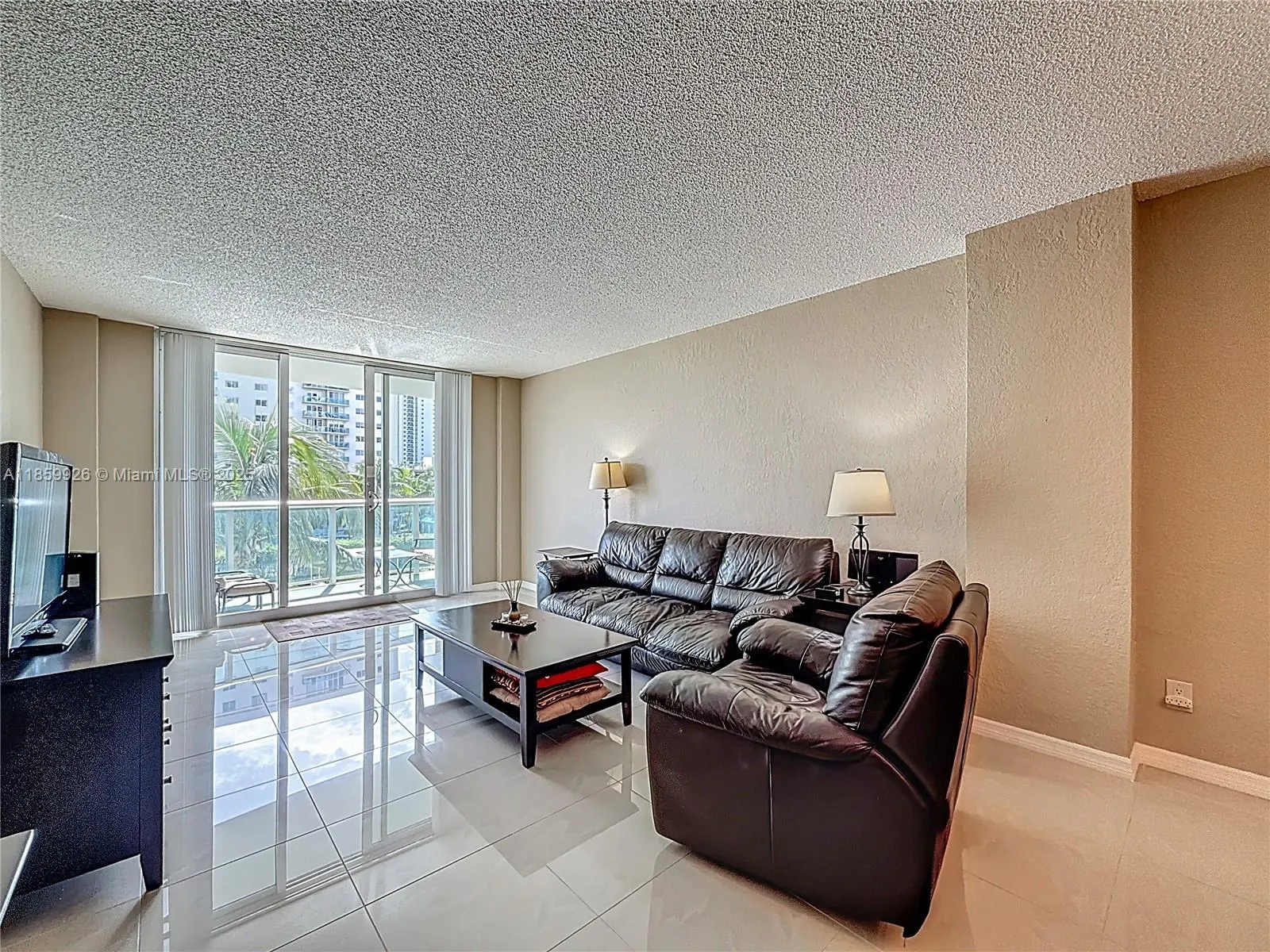 19380 Collins Ave, #308
