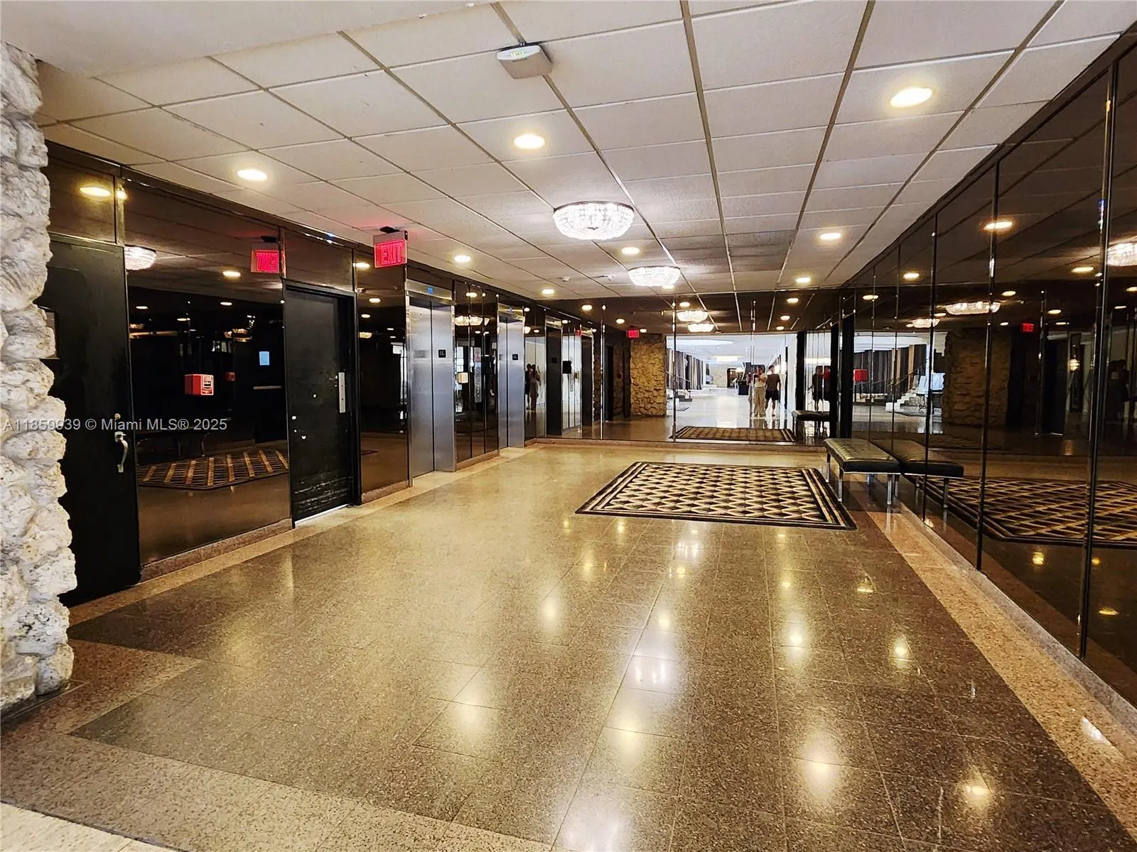 5555 Collins Ave, #9S
