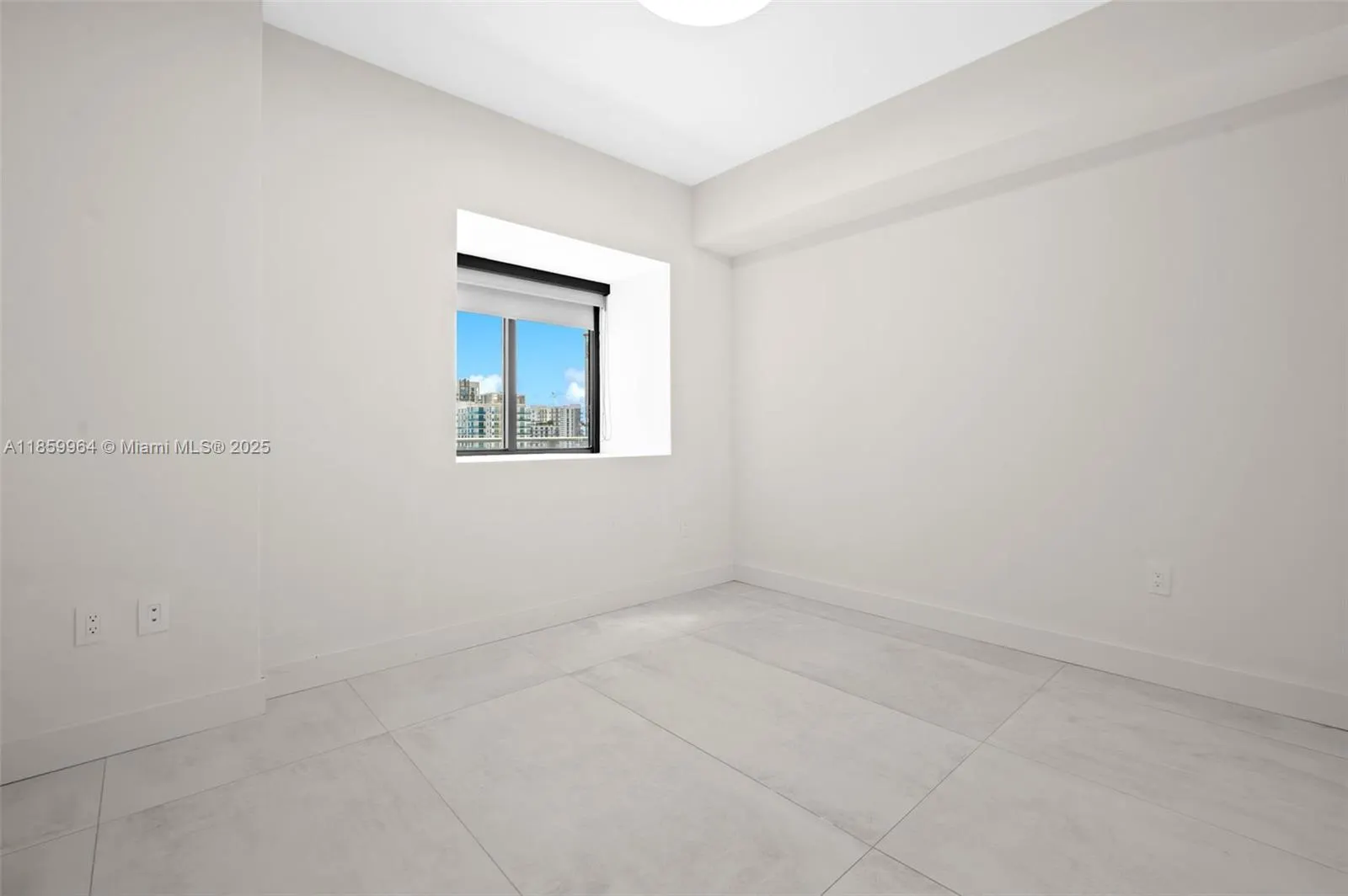 700 NE 24, #1406