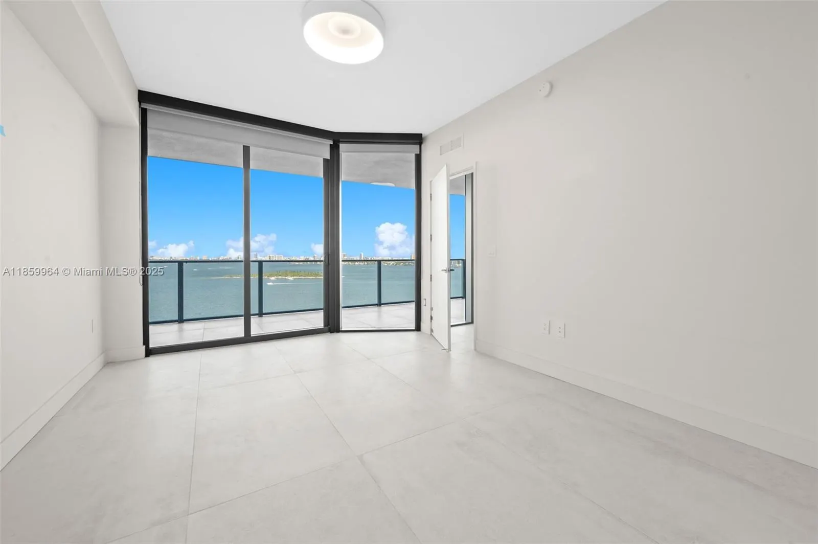 700 NE 24, #1406