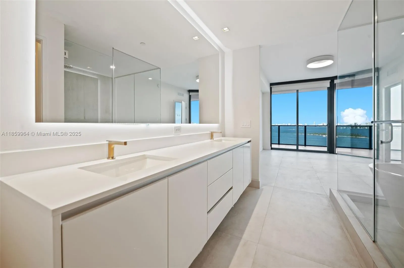 700 NE 24, #1406