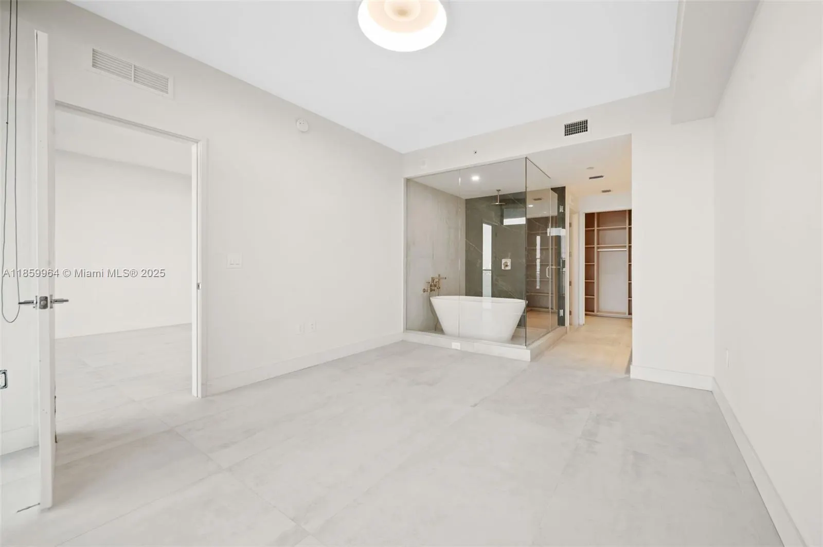 700 NE 24, #1406