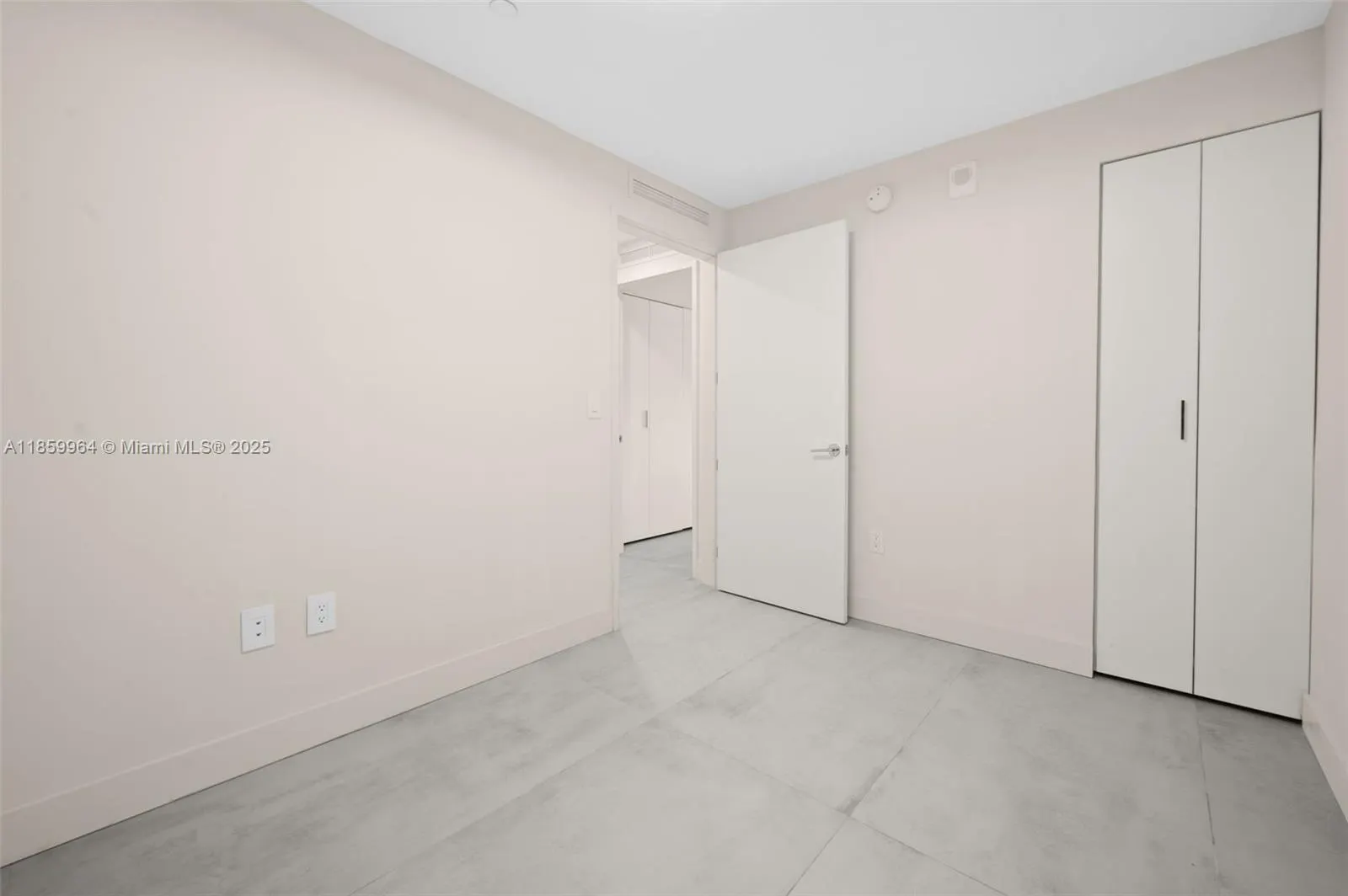 700 NE 24, #1406
