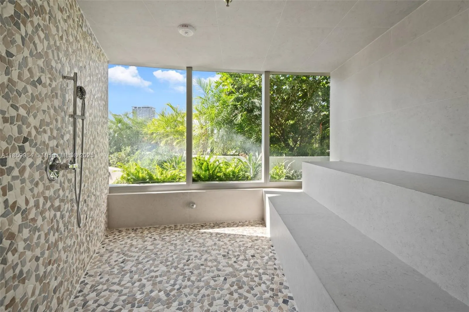 700 NE 24, #1406