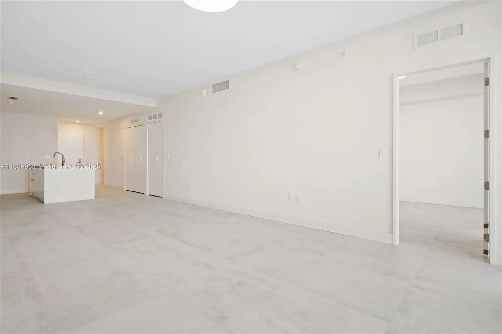 700 NE 24, #1406