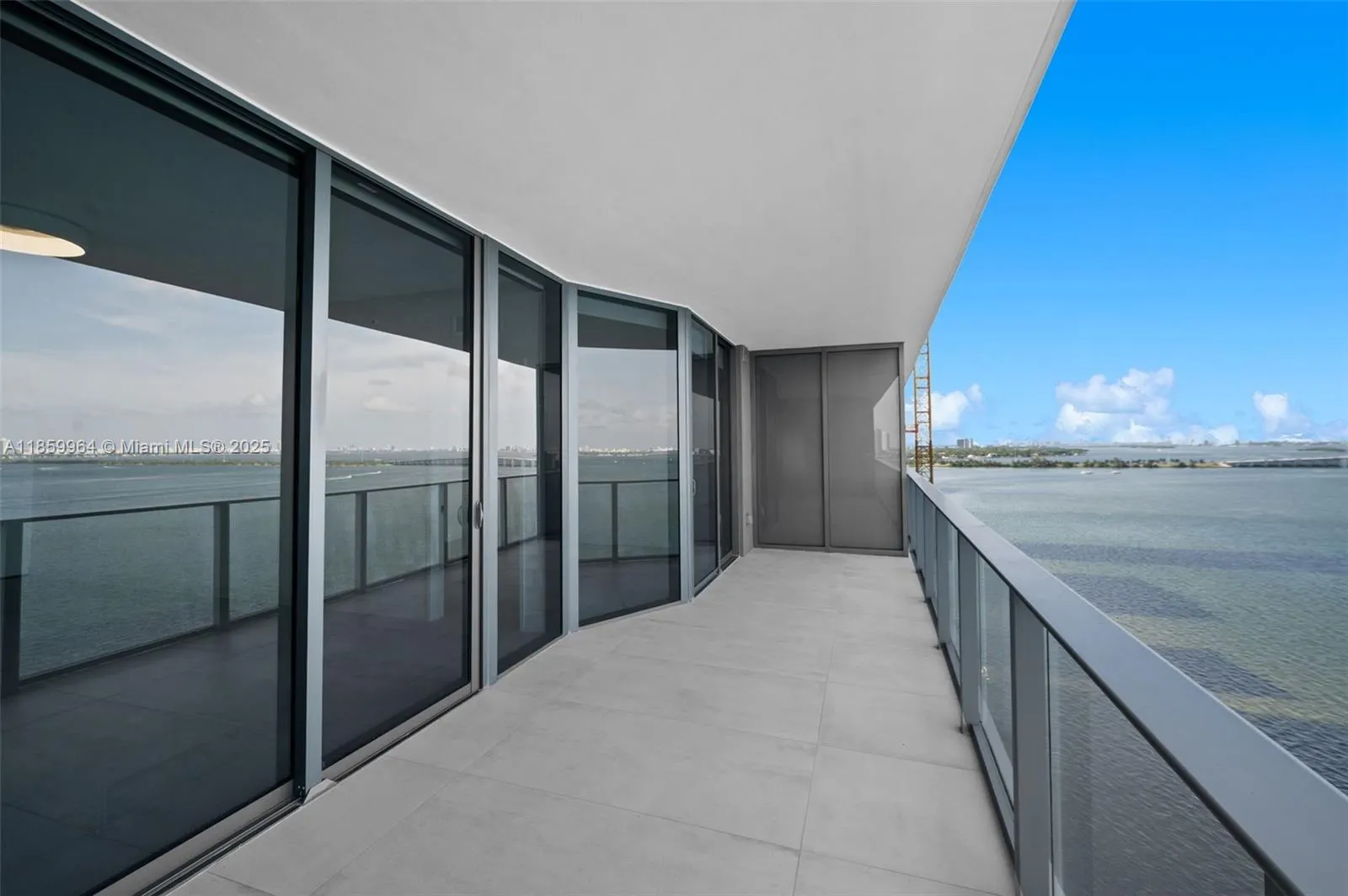 700 NE 24, #1406
