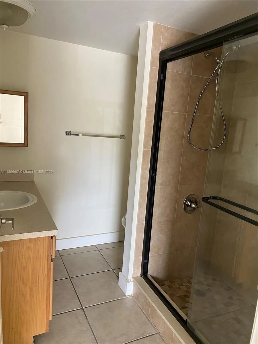 2445 SW 18th Ter, #805