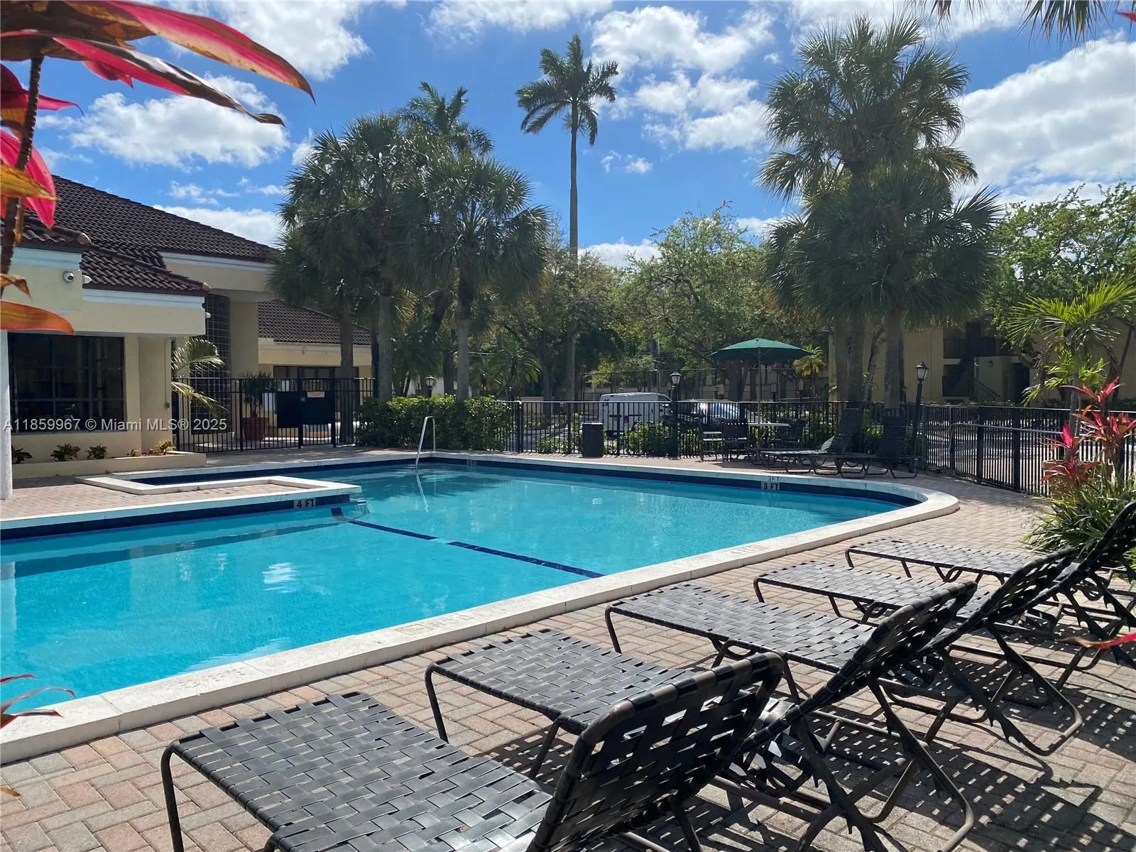 2445 SW 18th Ter, #805