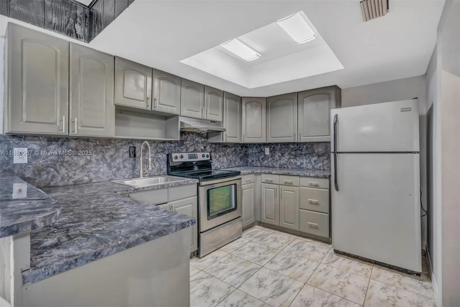 94 Pleasant Hill Ln