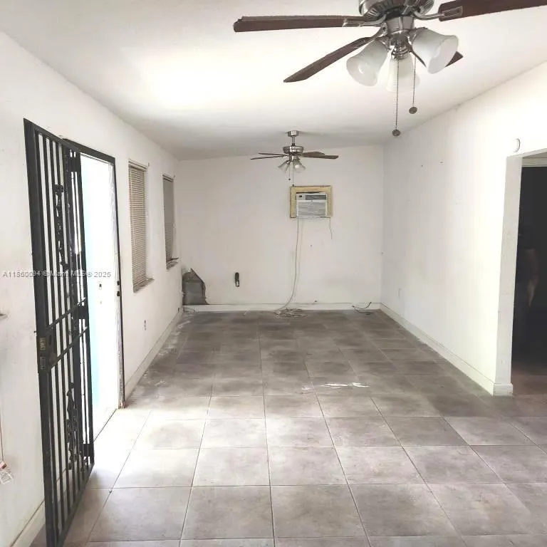 1461 NW 2nd Ct