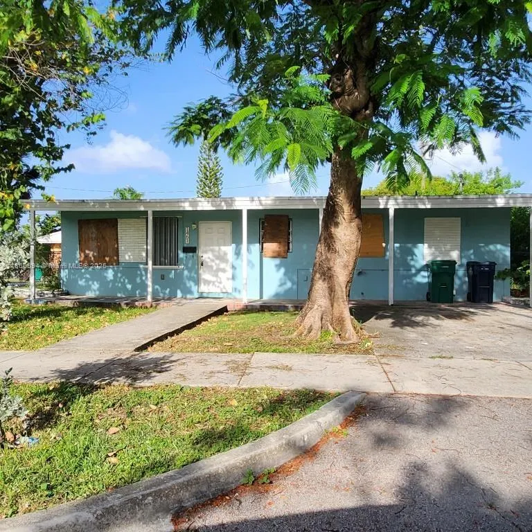 1461 NW 2nd Ct