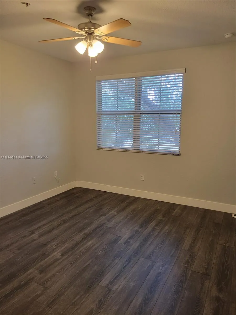2851 W Prospect Rd, #405