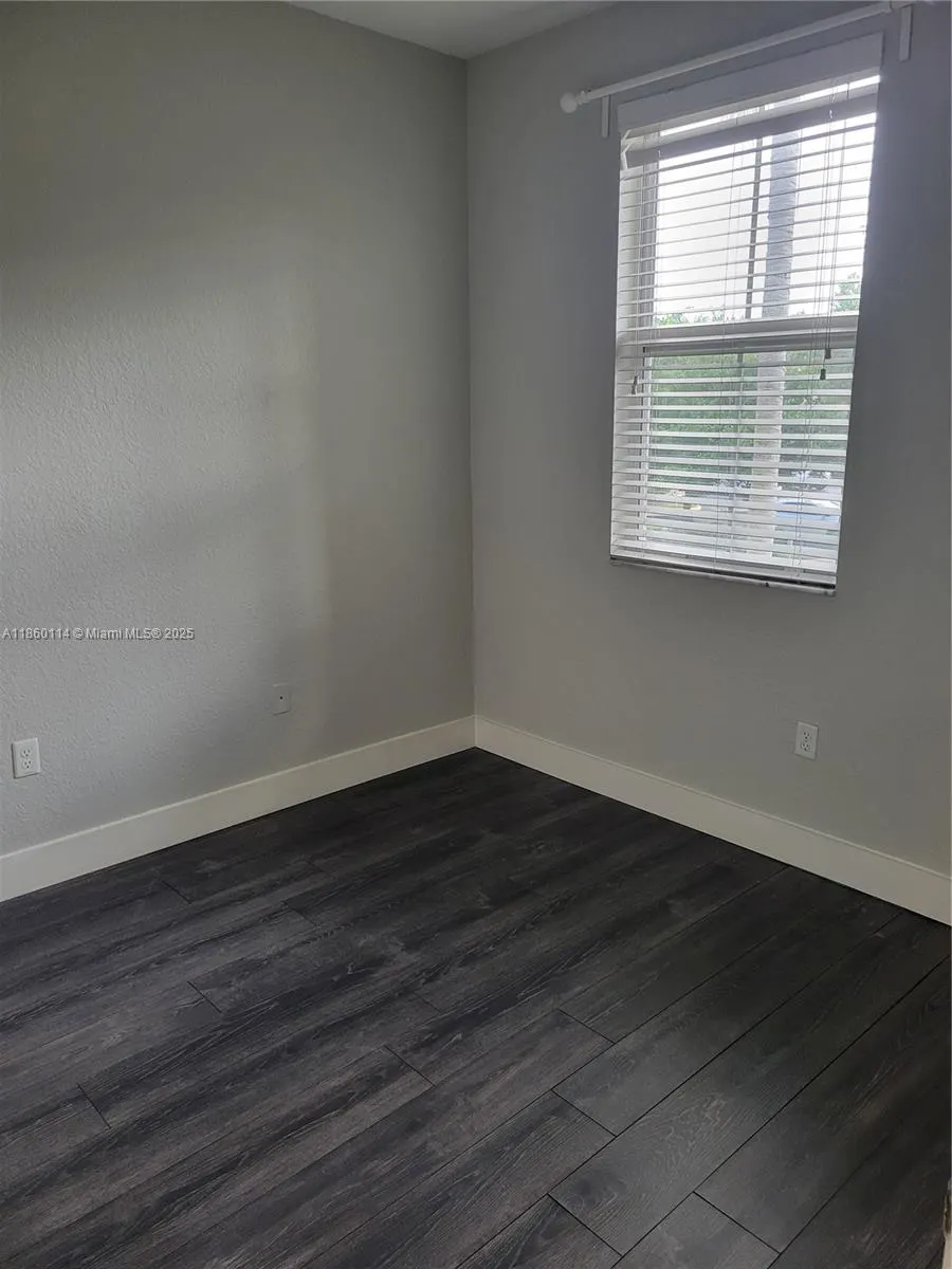 2851 W Prospect Rd, #405