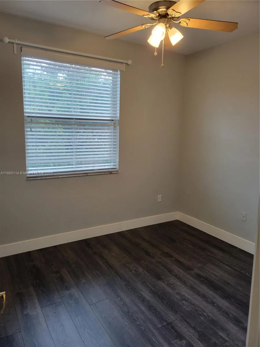 2851 W Prospect Rd, #405