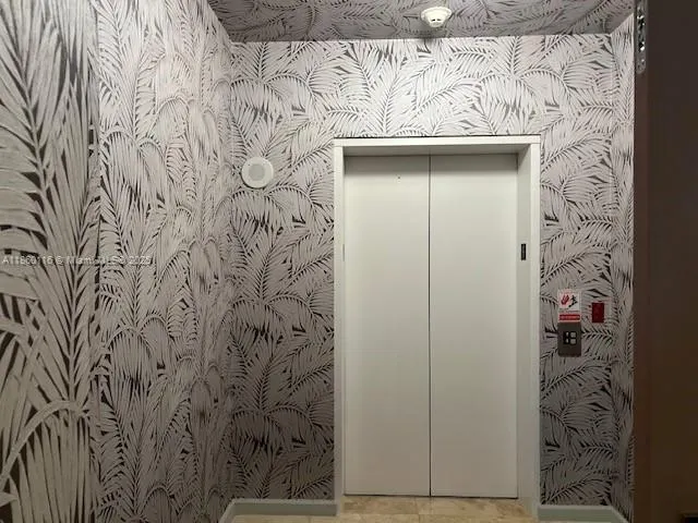 10 Edgewater Dr, #4H